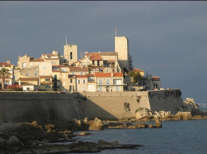 PWS Antibes, Provence-Alpes-Côte-d'azur, Studio